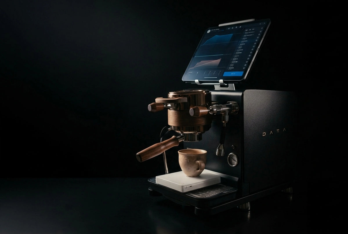 Cargar video: Wendougee DATA S promotional video showing the elegantly and the luxury of this double boiler and best profile and capable espresso machine